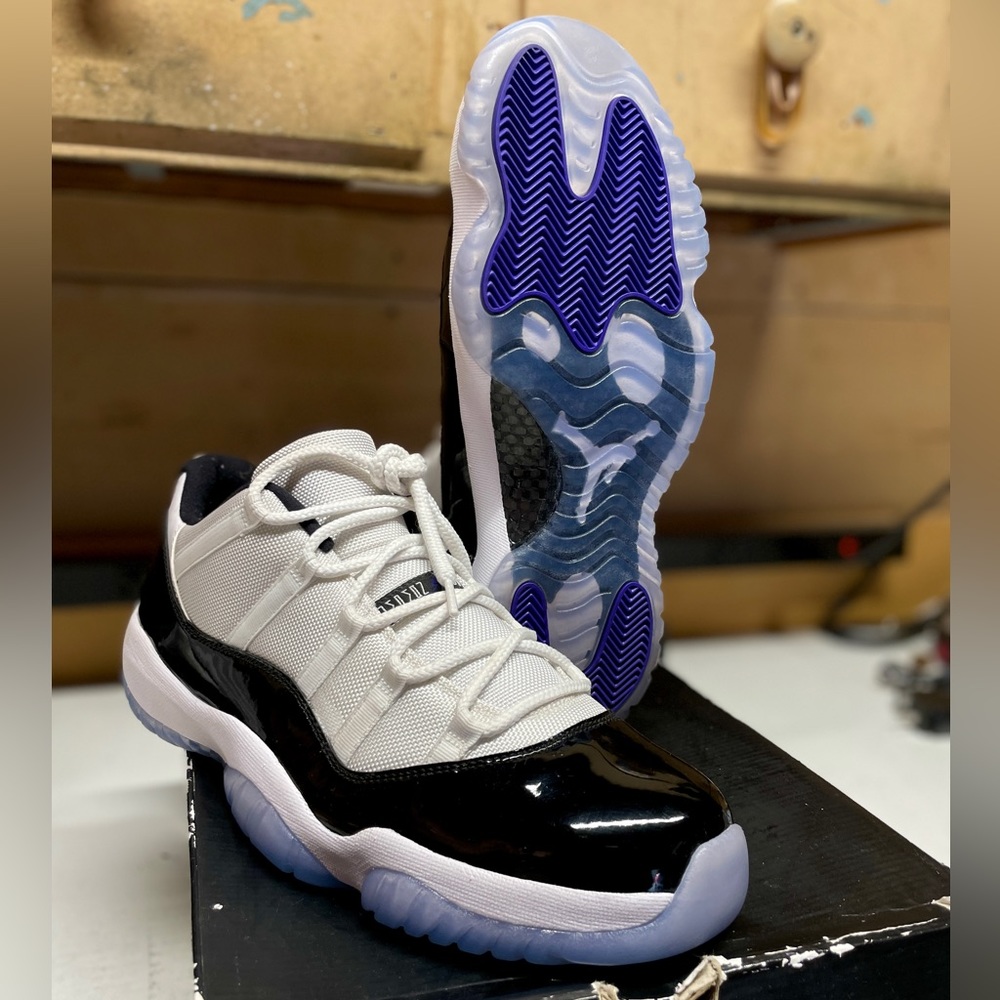 Air Jordan 11 Low - Retro Concord - Size 13